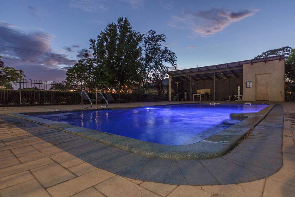 Banksia Motel Collie Exterior photo