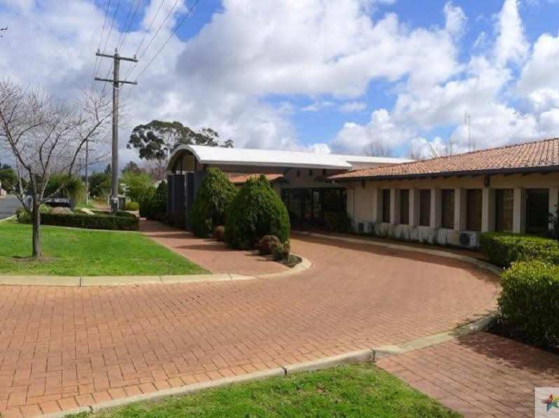 Banksia Motel Collie Exterior photo