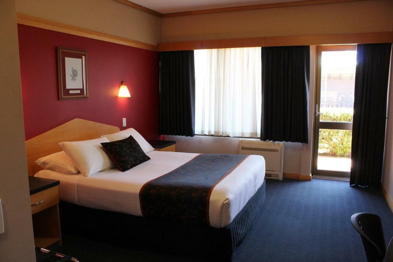 Banksia Motel Collie Exterior photo