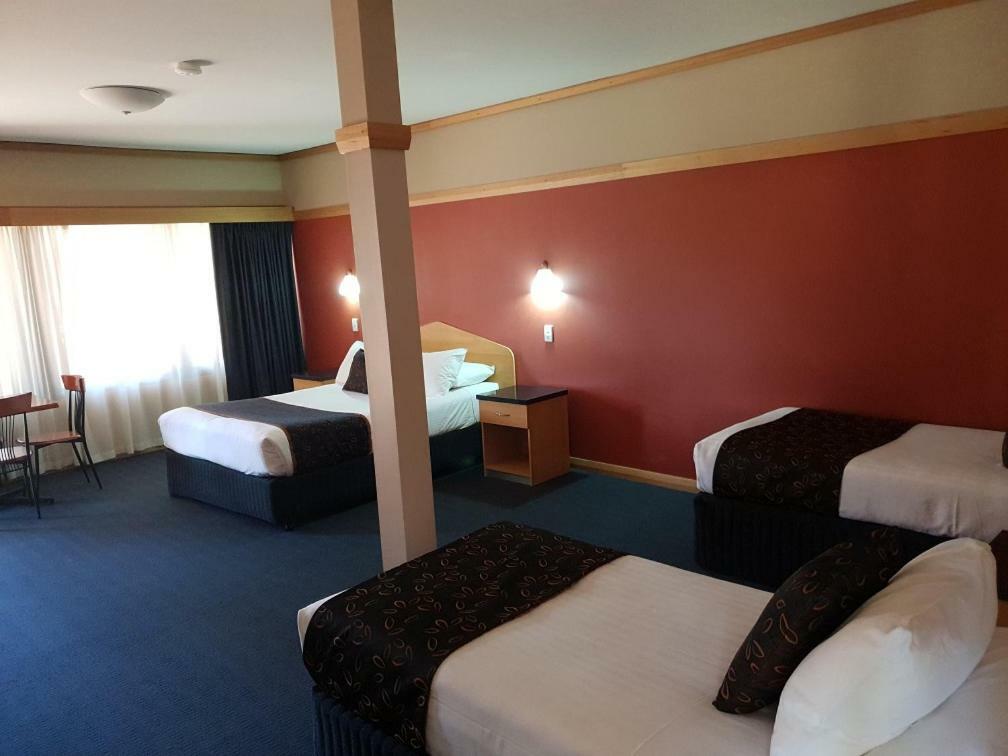 Banksia Motel Collie Exterior photo
